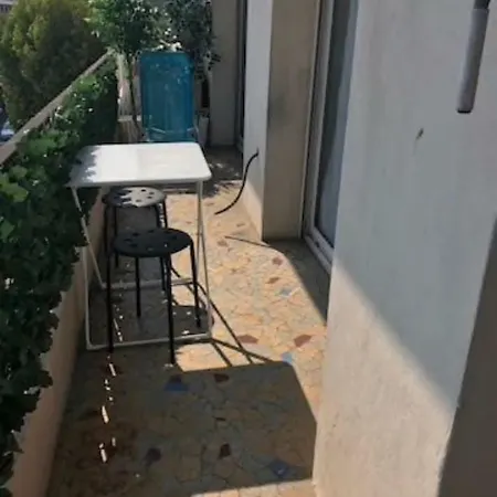 Apt + Terrasse Proche Mer Et Gare Daire *